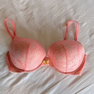 Victoria’s Secret 34 DD Very Sexy push-up